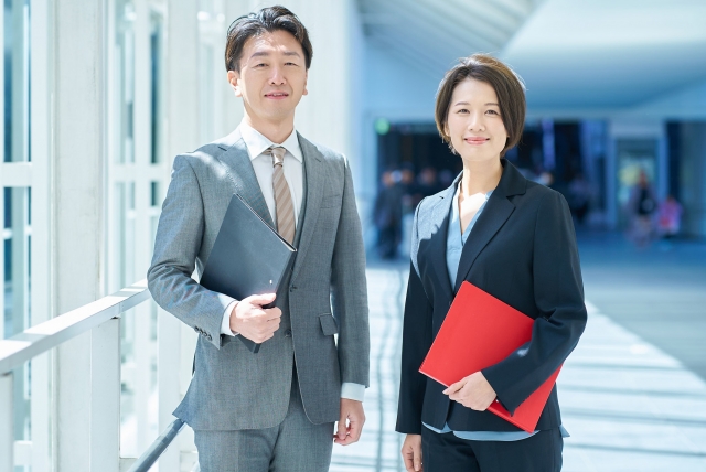 〇〇業界／△△社様